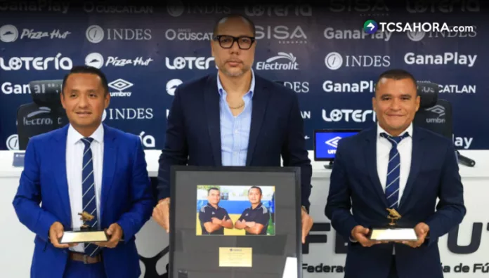 Iván Barton y David Morán recibieron un reconocimiento luego de su histórica participación en el Mundial 2026.