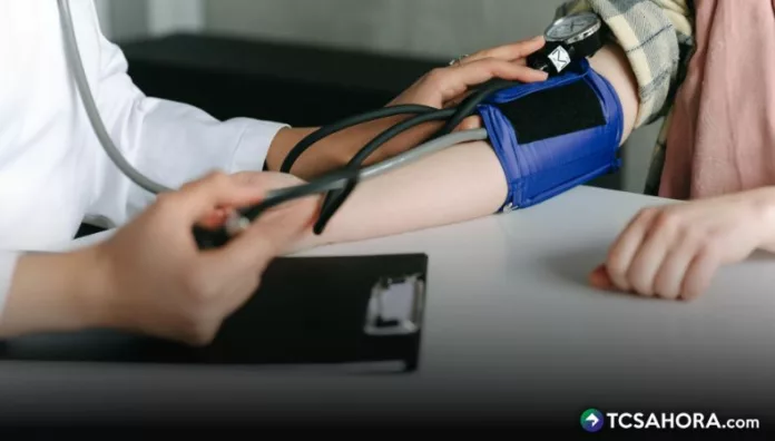 Los expertos recomiendan que todas las personas se deben realizar como mínimo, un chequeo médico al año para descartar o tratar padecimientos