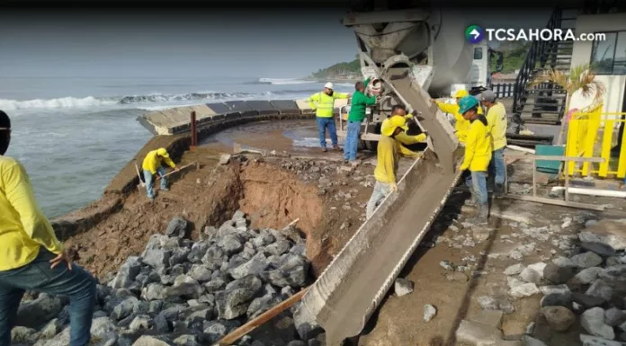 Continúan obras en muro de malecón del Puerto de La Libertad