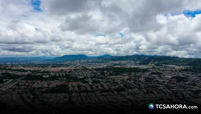 Las tormentas proyectadas para la tarde y noche de este lunes, podrán ser muy similares a las del fin de semana. El calor se mantiene.
