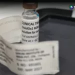 Vacunan a primer voluntario en ensayos clínicos contra el Ébola