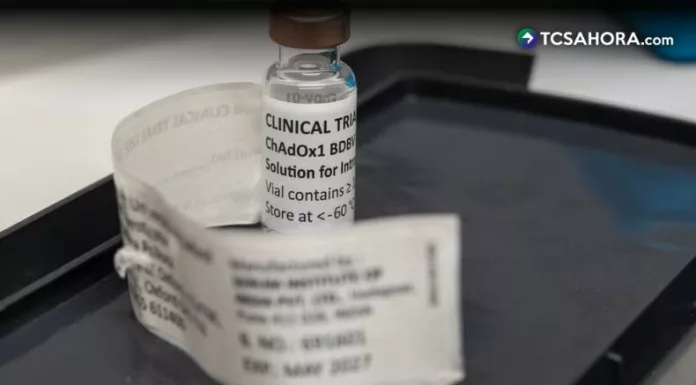 Vacunan a primer voluntario en ensayos clínicos contra el Ébola