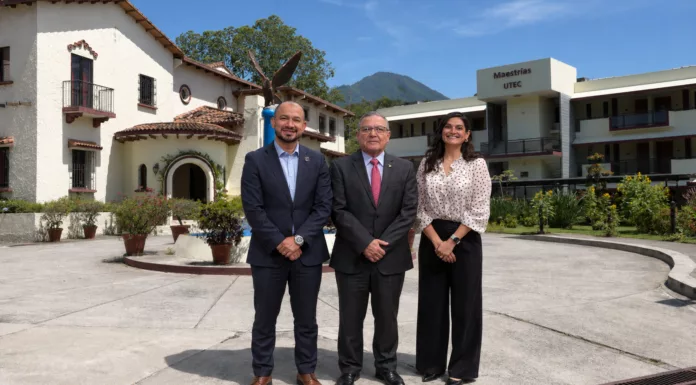 La integración dará acceso gratuito a herramientas de Inteligencia Artificial y sumará recursos para estudiantes, docentes y colaboradores de toda la UTEC.