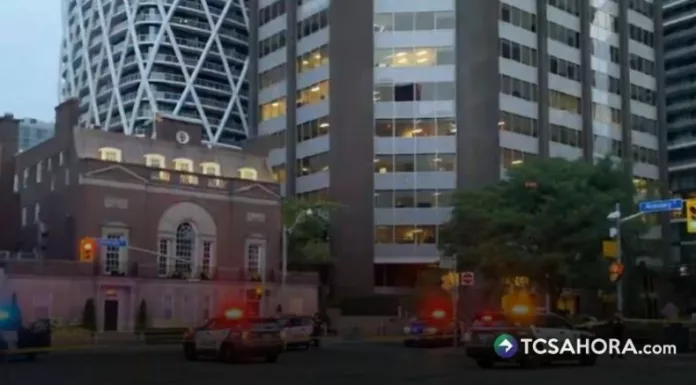 El subjefe de la Policía de Toronto, Frank Barredo, confirmó que la persecución se prolongó durante aproximadamente una hora.
