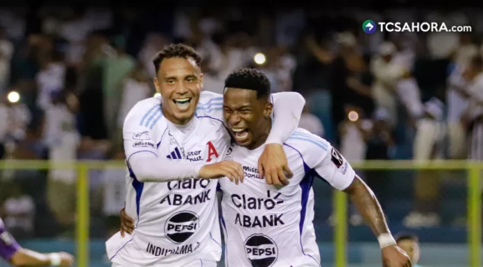 Alianza derrotó sobre el final del juego al Antigua de Guatemala en el primer juego de la fase de grupos de la Copa Centroamericana.