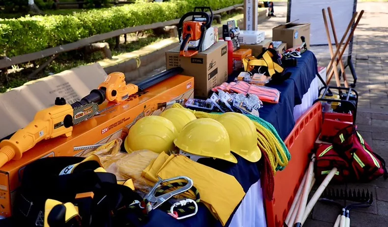 Embajada de EE.UU. entrega equipo para emergencias a Ahuachapán Norte