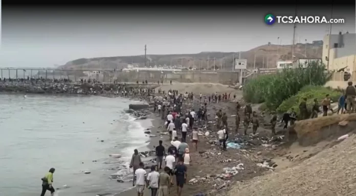 España regresa más de 48 mil inmigrantes que llegaron a nado a Ceuta
