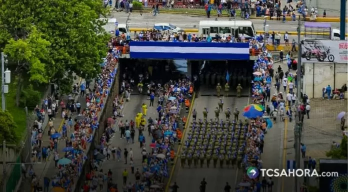 El Ministerio de Educación giró nuevas disposiciones para el desfile del 15 de septiembre, que incluyen inscripción de bandas, vestimenta, música y decoro.