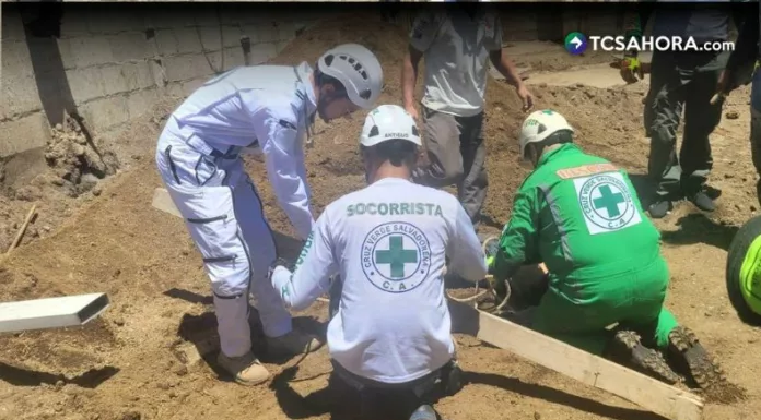 Fallece trabajador tras quedar soterrado en Santa Elena