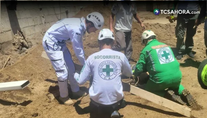 Fallece trabajador tras quedar soterrado en Santa Elena