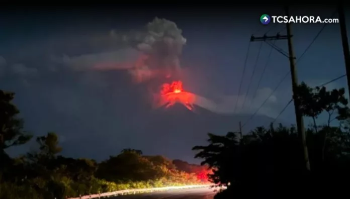 Sube a 1,522 la cantidad de evacuados por erupción del volcán de Fuego