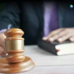Condenan a profesor por agresión y acoso sexual
