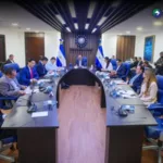 Comisión Política entrevista a primeros aspirantes a CCR
