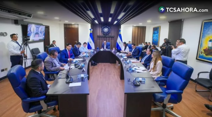 En el primer grupo de candidatos entrevistados por la Comisión están los actuales magistrados de la Corte de Cuentas que buscan la reelección