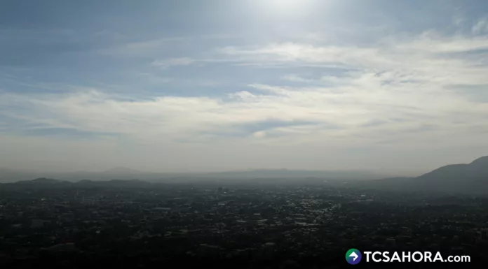 Hoy, de nuevo, un día bastante caluroso con temperaturas elevadas. Para el final de la tarde y noche, lluvias por paso de Onda Tropical.