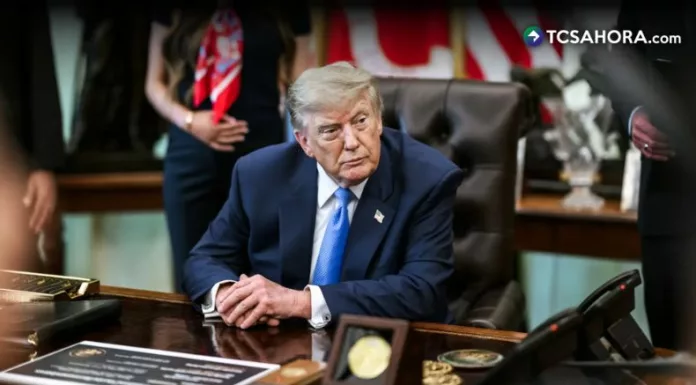 Piden a juez que bloquee orden de Trump que limita ciudadanía