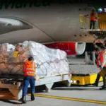 El Salvador envía primer avión con ayuda humanitaria a Colombia