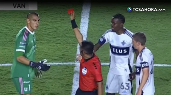 Iván Barton expulsó a Nahuel Guzmán, portero de los Tigres, luego de recibir un 