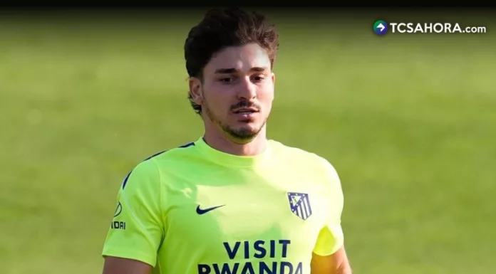El Atlético de Madrid aceptó la oferta del Arsenal para traspasar a Julián Álvarez al equipo inglés, pero el jugador se negó al fichaje.
