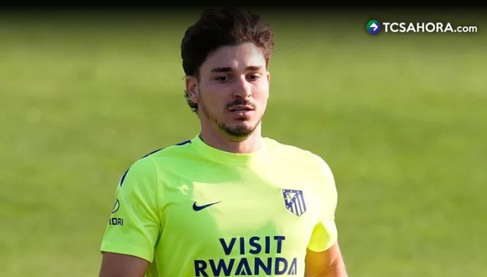 El Atlético de Madrid aceptó la oferta del Arsenal para traspasar a Julián Álvarez al equipo inglés, pero el jugador se negó al fichaje.