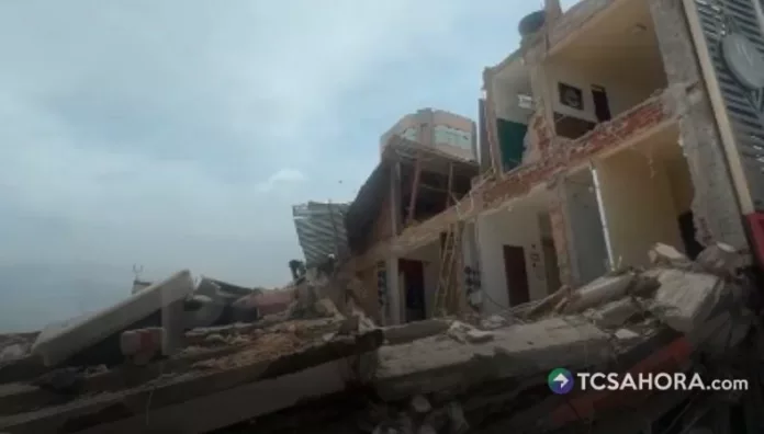 El terremoto, considerado el más fuerte registrado en Colombia durante este siglo, continúa generando daños.