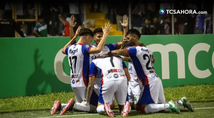 Luis Ángel Firpo se impuso por la mínima a la Liga Deportiva Alajuelense y quedó a un paso de avanzar a cuartos de final de la Copa.