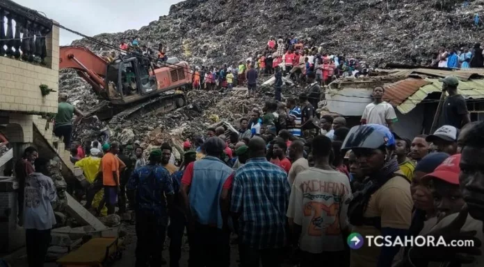 El primer ministro de Guinea, Amadou Oury Bah, visitó la zona afectada y acompañó en las operaciones de búsqueda.
