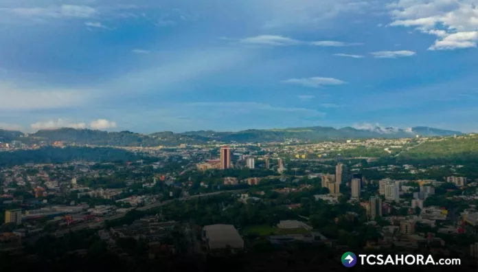 Inicio de semana caluroso, con temperaturas máximas que irán hasta los 35 o 42 ° Celsius. Se esperan lluvias, pero sectorizadas.