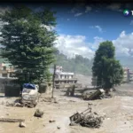 Crecida repentina de río en Nepal deja al menos 72 fallecidos