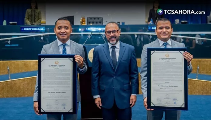 Iván Barton pidió tiempo extra a la Asamblea para dar su mensaje a los jóvenes