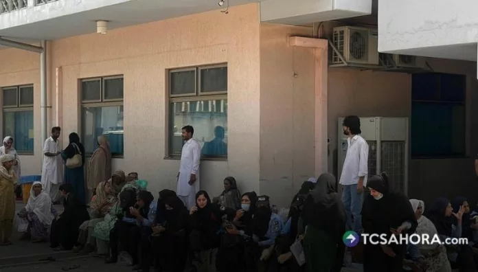 Un incendio provocó este miércoles la muerte de 14 bebés en un hospital de maternidad de Pakistán. Autoridades investigan las causas.