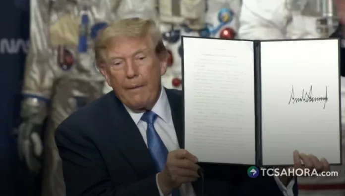 El presidente Donald Trump anunció la iniciativa durante una visita al Centro Espacial Johnson de la NASA, en Houston.