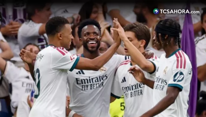 El Real Madrid se impuso por goleada al recién ascendido Málaga y alcanzó, de manera provisional, el liderato de LaLiga.