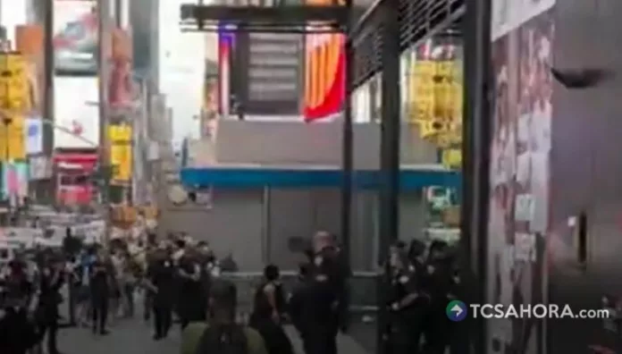 El suceso provocó este lunes momentos de tensión entre las personas que se encontraban en la zona de Times Square.