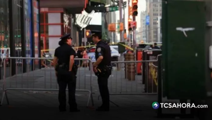El ataque ocurrió el lunes por la tarde en una de las zonas turísticas más concurridas de Times Square, Nueva York.