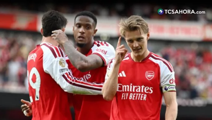 El Arsenal se impuso en casa con remontada incluida ante el Chelsea y mantiene el paso perfecto en la Premier League.