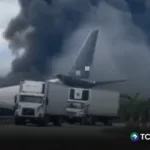 Avión de carga se estrella tras salirse de pista en Miami