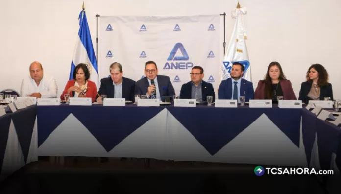 El ministro de Trabajo, Rolando Castro, dijo que aún no hay una propuesta específica para hacer modificaciones en la jornada laboral.