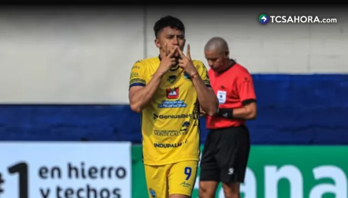 Municipal Limeño sumó una nueva victoria ante Fuerte San Francisco y alcanzó el segundo puesto de la tabla en el torneo.