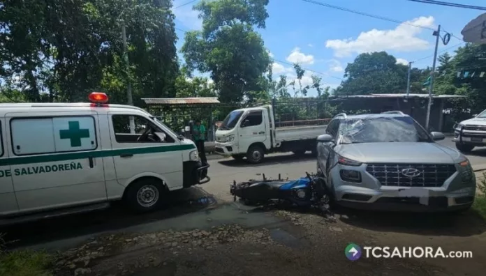 Varios accidentes de tránsito dejaron daños materiales y una persona lesionada en distintos puntos del país.