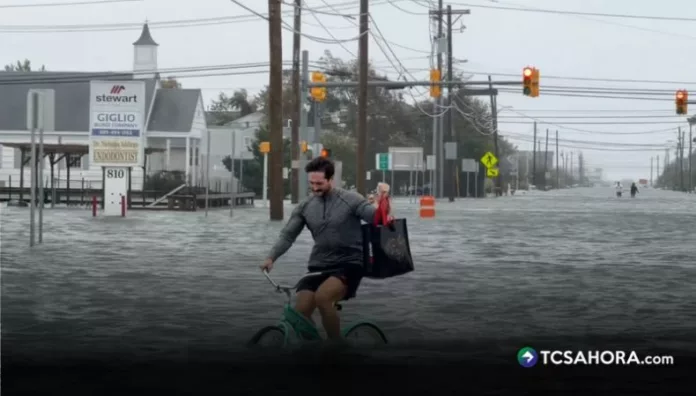Mantienen aviso de inundaciones por tormentas en EE.UU.