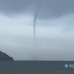 Captan tromba marina frente a costas de Guaymas, México