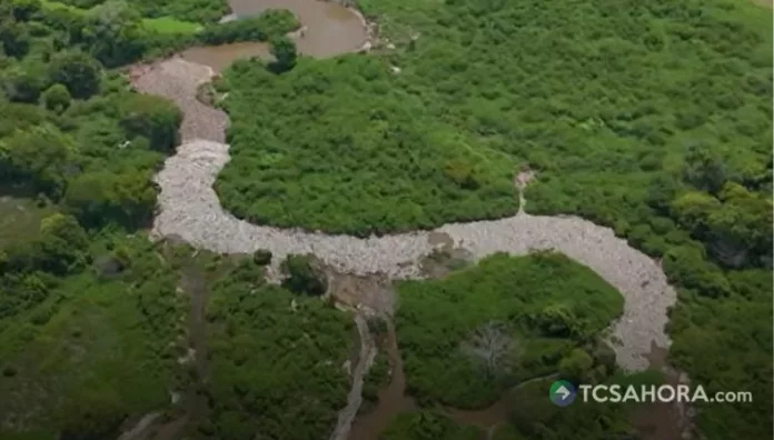 Río Grande enfrenta una acumulación de basura que afecta a familias del caserío Casa Mota y representa riesgos para la naturaleza.