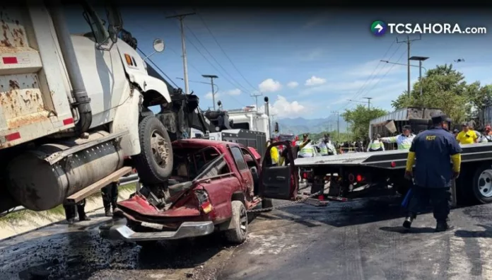 PNC: Falla en frenos de volqueta causó múltiple accidente