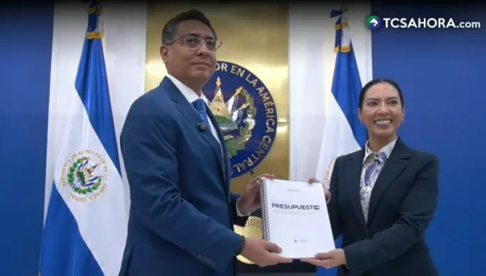 Presupuesto de Educación será $3,416 millones el próximo año