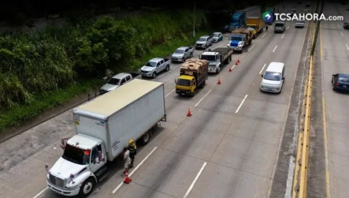 Velocidad inadecuada y sobrepeso son algunas de los incumplimientos del transporte de carga, de acuerdo con las inspecciones del VMT