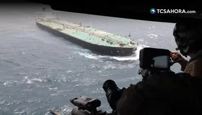 Fuerzas de EE.UU. destruyeron 13 buques en Estrecho de Ormuz