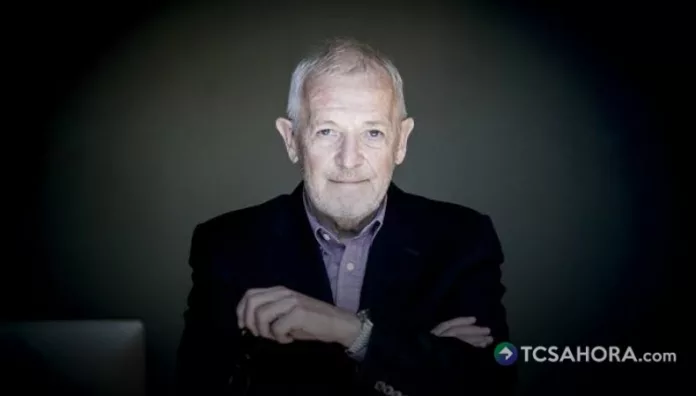 El premio Nobel de Física fue otorgado a Francis Halzen por el descubrimiento de neutrinos de alta energía de origen astrofísico.