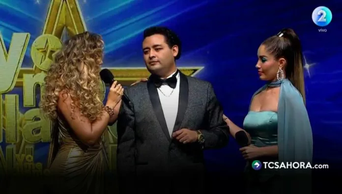 José José obtuvo 24.7 puntos y se convirtió en el eliminado de la cuarta gala. Entre aplausos, agradeció a quienes lo acompañaron en toda esta competencia.