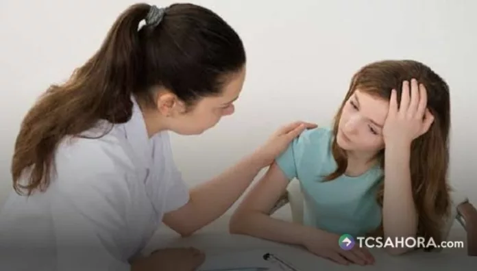 La salud mental es fundamental para el desarrollo de las niñas, debido a que influye en su autoestima y relaciones interpersonales.